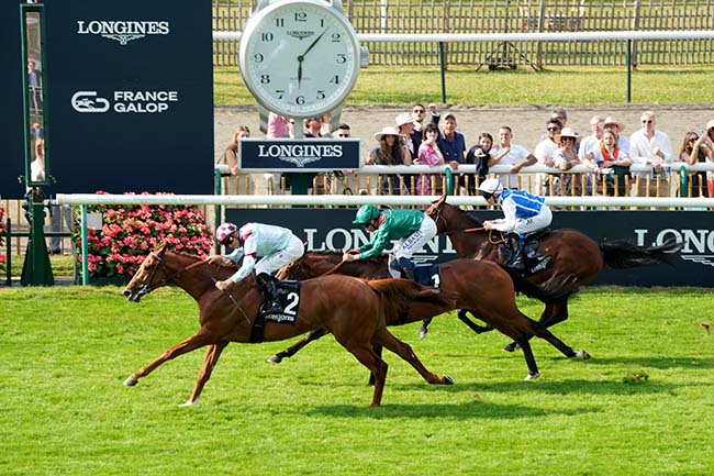 Photo d'arrivée de la course pmu PRIX DU LYS LONGINES à CHANTILLY le Dimanche 15 juin 2025
