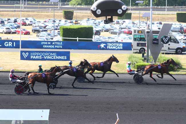 Photo d'arrivée de la course pmu PRIX ALBERT VIEL à PARIS-VINCENNES le Dimanche 22 juin 2025