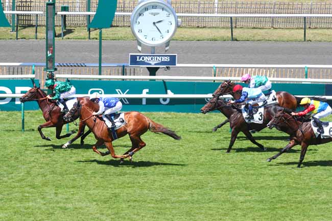 Photo d'arrivée de la course pmu PRIX DE VINEUIL à CHANTILLY le Mardi 24 juin 2025