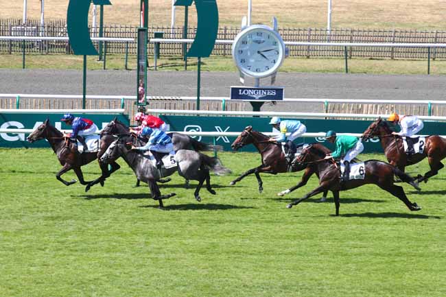 Photo d'arrivée de la course pmu PRIX FASQUEL à CHANTILLY le Mardi 24 juin 2025
