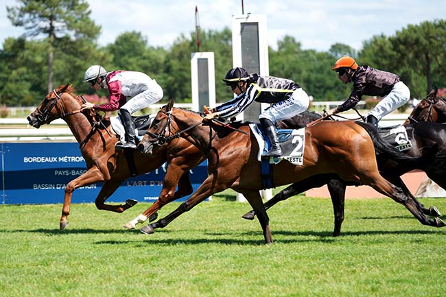 Photo d'arrivée de la course pmu PRIX COMPAGNIE FIDUCIAIRE à LA TESTE DE BUCH le Jeudi 26 juin 2025
