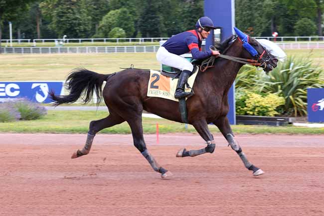 Photo d'arrivée de la course pmu PRIX DE LA PLACE CHOPIN à ENGHIEN le Jeudi 26 juin 2025