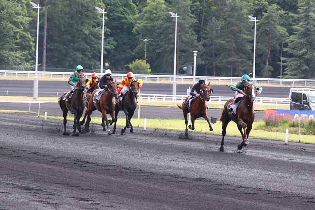 Photo d'arrivée de la course pmu PRIX GUILLAUME DE BELLAIGUE à PARIS-VINCENNES le Vendredi 27 juin 2025