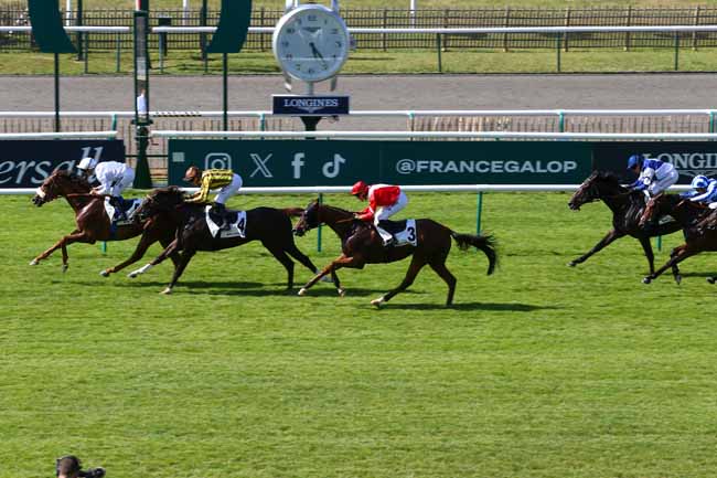 Photo d'arrivée de la course pmu PRIX DE LA FOSSE AUX CERFS - B.P.E. LECIEUX à CHANTILLY le Samedi 28 juin 2025