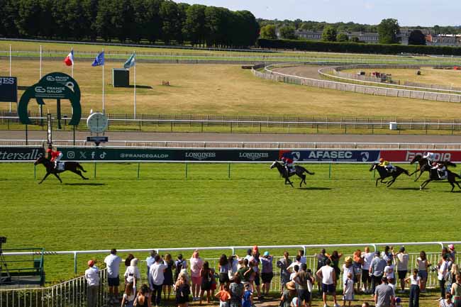 Photo d'arrivée de la course pmu PRIX DE L'AIRE CANTILIENNE à CHANTILLY le Samedi 28 juin 2025