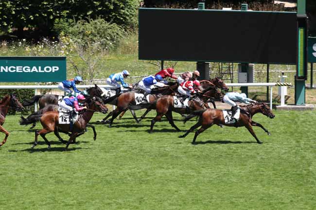 Photo d'arrivée de la course pmu PRIX DU TRASQUET à SAINT CLOUD le Dimanche 29 juin 2025