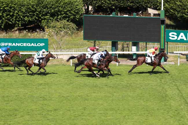 Photo d'arrivée de la course pmu PRIX LA TROIENNE à SAINT CLOUD le Dimanche 29 juin 2025