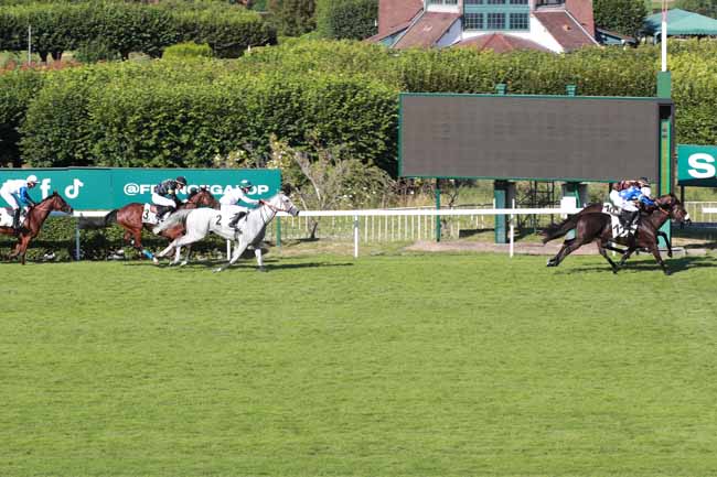Photo d'arrivée de la course pmu PRIX GENERAL DE SAINT-DIDIER - TROPHEE STUDIO HARCOURT à SAINT CLOUD le Dimanche 29 juin 2025