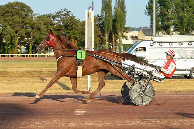 Arrivée quinté pmu PRIX JEAN-MICHEL BAZIRE à VICHY