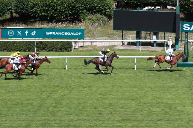 Photo d'arrivée de la course pmu PRIX DE CHILLY-MAZARIN à SAINT CLOUD le Vendredi 4 juillet 2025