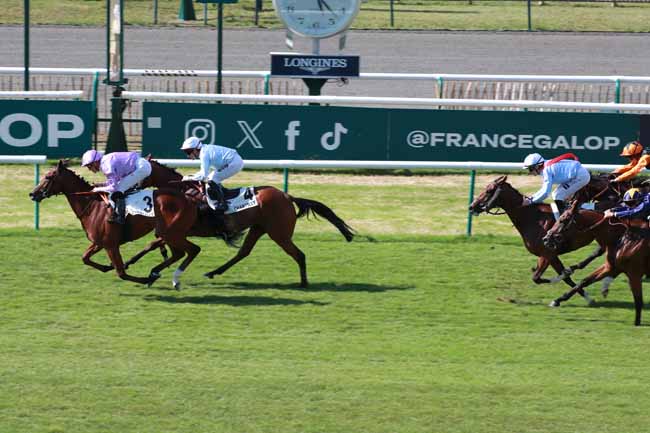 Photo d'arrivée de la course pmu PRIX DE FLEURUS à CHANTILLY le Mardi 8 juillet 2025
