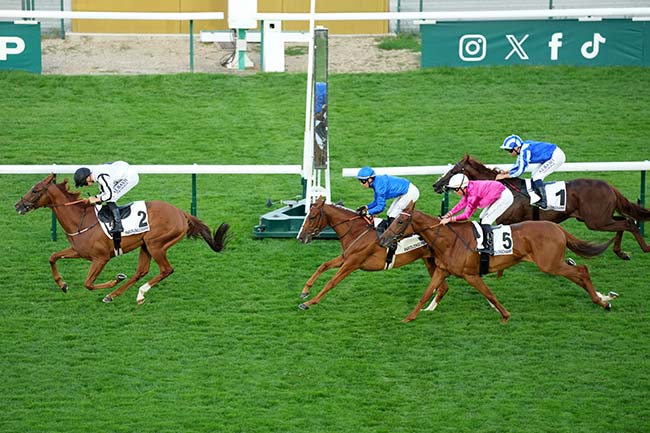 Photo d'arrivée de la course pmu PRIX DU CANAL SAINT-MARTIN à LONGCHAMP le Jeudi 10 juillet 2025
