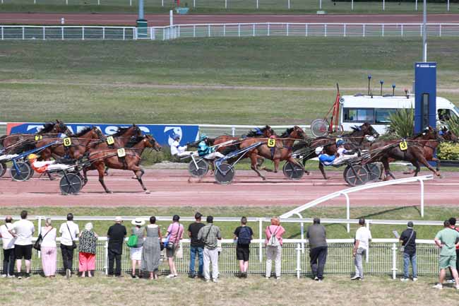Arrivée quinté pmu PRIX DE ROMAINVILLE à ENGHIEN