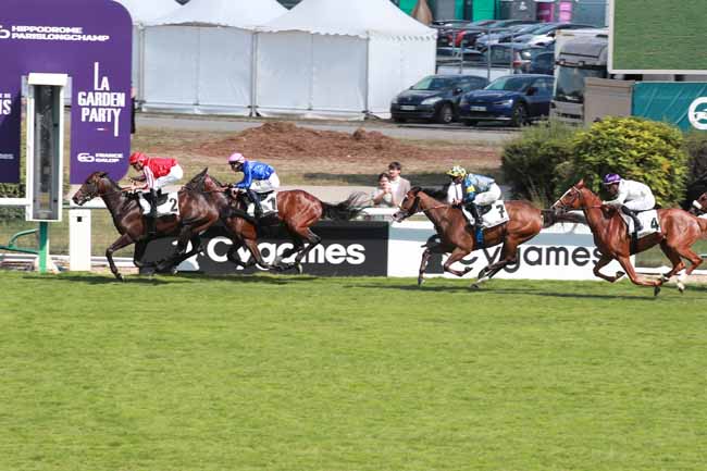 Photo d'arrivée de la course pmu PRIX D'ARGENTINE à LONGCHAMP le Dimanche 13 juillet 2025