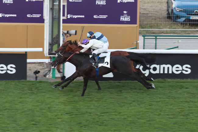 Photo d'arrivée de la course pmu CYGAMES GRAND PRIX DE PARIS à LONGCHAMP le Dimanche 13 juillet 2025