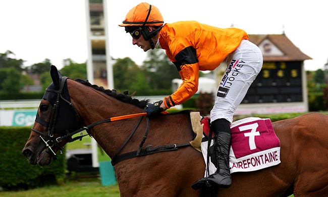 Photo d'arrivée de la course pmu PRIX LOGO BACKBOARD (PRIX DES ORCHIDEES) à CLAIREFONTAINE le Mercredi 16 juillet 2025