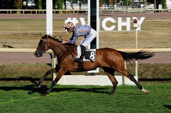 Photo d'arrivée de la course pmu PRIX DE VARENNES-SUR-ALLIER à VICHY le Jeudi 17 juillet 2025