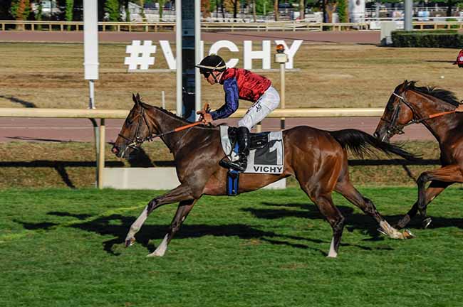 Photo d'arrivée de la course pmu PRIX DE SAINT-VOIR à VICHY le Jeudi 17 juillet 2025