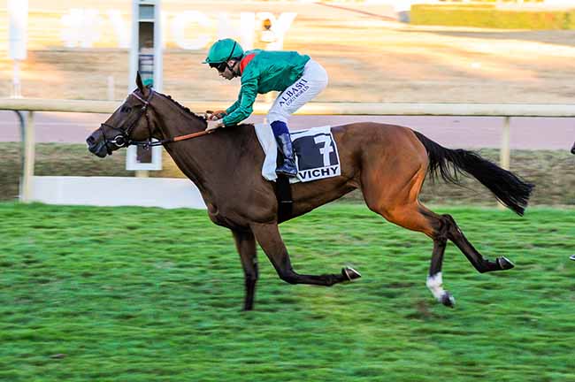 Photo d'arrivée de la course pmu PRIX CHRISTIANE HEAD à VICHY le Jeudi 17 juillet 2025