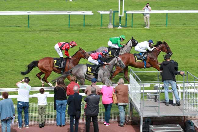 Photo d'arrivée de la course pmu PRIX DE CLAIROIX à COMPIEGNE le Lundi 21 juillet 2025