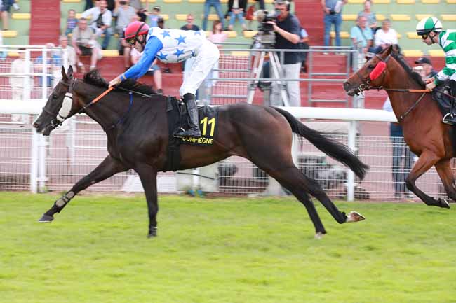 Photo d'arrivée de la course pmu PRIX DU BERVAL à COMPIEGNE le Lundi 21 juillet 2025