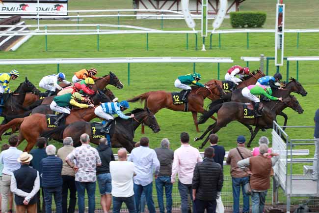 Arrivée quinté pmu PRIX DU CHATEAU DE PIERREFONDS à COMPIEGNE