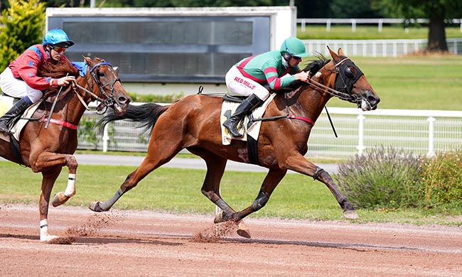 Photo d'arrivée de la course pmu PRIX D'AIX-EN-PROVENCE à ENGHIEN le Dimanche 27 juillet 2025