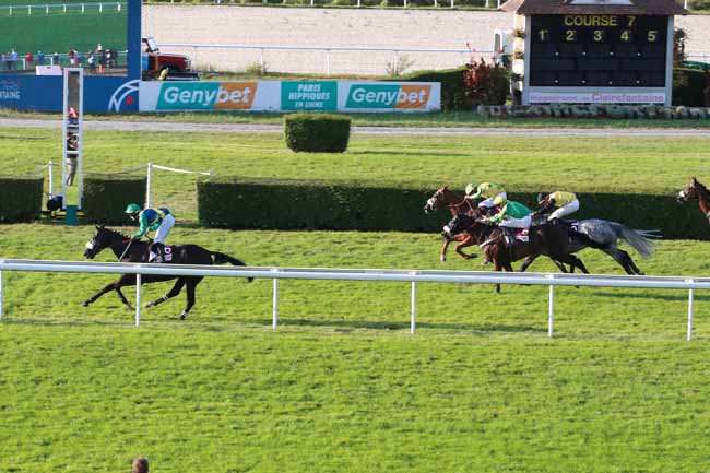Photo d'arrivée de la course pmu PRIX I JOCKEY (PRIX DU GROS BILLOT) à CLAIREFONTAINE le Lundi 28 juillet 2025