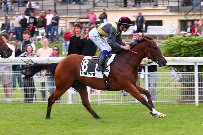 Photo d'arrivée de la course pmu PRIX AYGO X (PRIX DE LA FORET D'ARQUES) à DIEPPE le Jeudi 31 juillet 2025