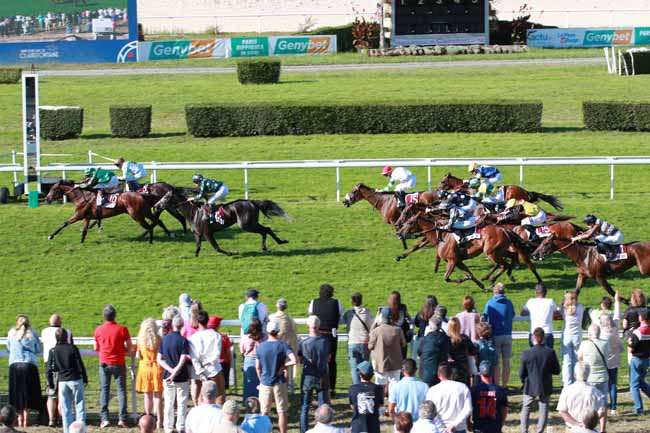 Photo d'arrivée de la course pmu PRIX DE LA PIE VOLEUSE à CLAIREFONTAINE le Samedi 2 août 2025