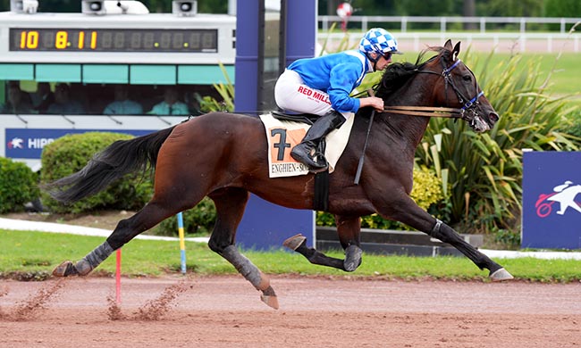 Photo d'arrivée de la course pmu PRIX DE CHAUDES AIGUES à ENGHIEN le Samedi 2 août 2025