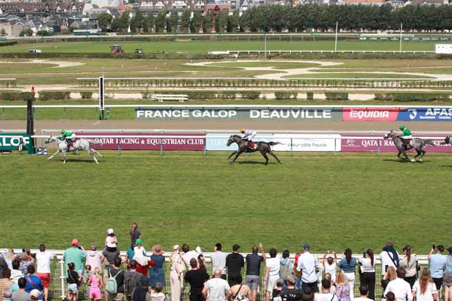 Photo d'arrivée de la course pmu DOHA CUP (PRIX MANGANATE) à DEAUVILLE le Mardi 5 août 2025