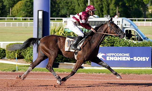 Photo d'arrivée de la course pmu PRIX DE L'AIGLE à ENGHIEN le Jeudi 7 août 2025