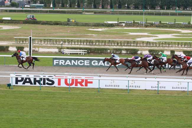 Photo d'arrivée de la course pmu PRIX GUY DU FAUR DE PIBRAC - HANDICAP CHALLENGE à DEAUVILLE le Jeudi 7 août 2025