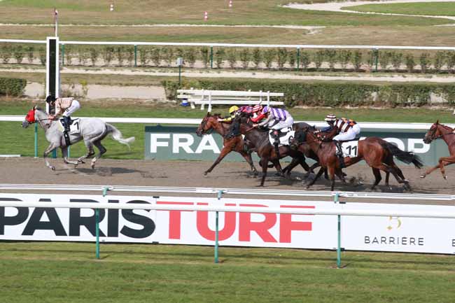 Photo d'arrivée de la course pmu PRIX DU MESNIL-OGER à DEAUVILLE le Jeudi 7 août 2025