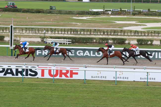 Photo d'arrivée de la course pmu PRIX ASSOCIATION DES JOCKEYS (PRIX DE SAINT-LAURENT-SUR-MER) à DEAUVILLE le Jeudi 7 août 2025