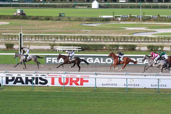 Photo d'arrivée de la course pmu PRIX DE LA LEZARDE à DEAUVILLE le Jeudi 7 août 2025