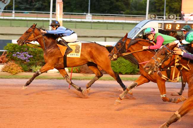 Photo d'arrivée de la course pmu PRIX GIRAFOU (PRIX CARDERES) à CABOURG le Vendredi 8 août 2025