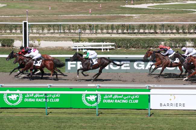 Photo d'arrivée de la course pmu PRIX HOTEL BARRIERE LE ROYAL DEAUVILLE - TROPHEE STUDIO HARCOURT à DEAUVILLE le Samedi 9 août 2025