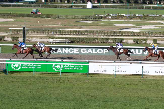Photo d'arrivée de la course pmu 70EME PRIX GEORGES COURTOIS - TROPHEE STUDIO HARCOURT à DEAUVILLE le Samedi 9 août 2025