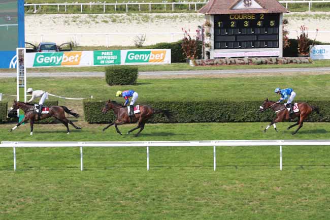 Photo d'arrivée de la course pmu PRIX VIVE LES COURSES D'OBSTACLE (PRIX DE LA DORETTE) à CLAIREFONTAINE le Lundi 11 août 2025