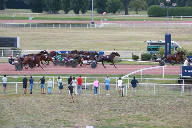 Arrivée quinté pmu PRIX DU PONT DE L'ALMA à ENGHIEN