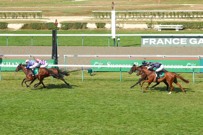 Photo d'arrivée de la course pmu THE AGA KHAN STUDS PRIX DES GORGES DE LA VIRE à DEAUVILLE le Dimanche 17 août 2025