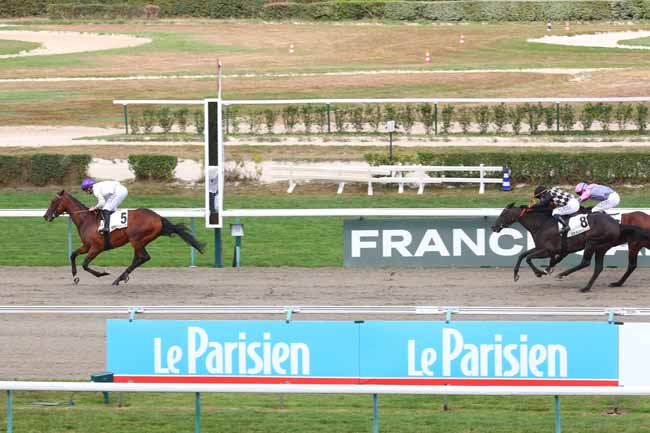 Photo d'arrivée de la course pmu PRIX AU-DELA DES PISTES (PRIX DE CANAPVILLE) à DEAUVILLE le Jeudi 21 août 2025