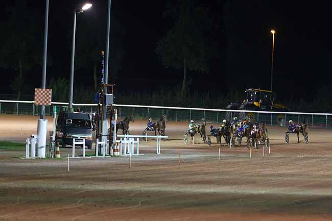 Photo d'arrivée de la course pmu PRIX DE CARENTAN à CABOURG le Vendredi 22 août 2025
