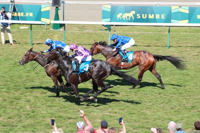 Photo d'arrivée de la course pmu SUMBE PRIX MORNY à DEAUVILLE le Dimanche 24 août 2025