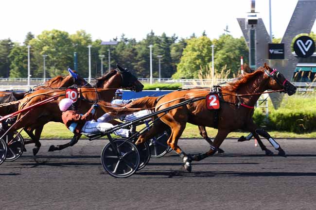 Photo d'arrivée de la course pmu PRIX DE JUSSEY à PARIS-VINCENNES le Lundi 25 août 2025