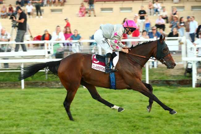 Photo d'arrivée de la course pmu PRIX VILLE DE BONNEBOSQ (PRIX DES IMPATIENCES) à CLAIREFONTAINE le Lundi 25 août 2025