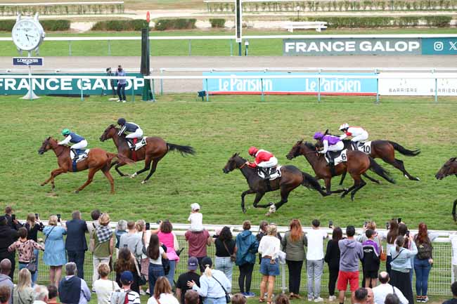 Photo d'arrivée de la course pmu PRIX DAUGER à DEAUVILLE le Jeudi 28 août 2025