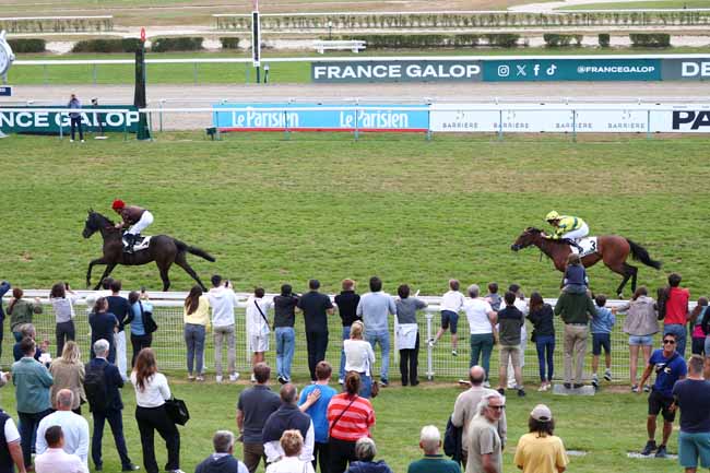 Photo d'arrivée de la course pmu PRIX DE VIRE à DEAUVILLE le Jeudi 28 août 2025